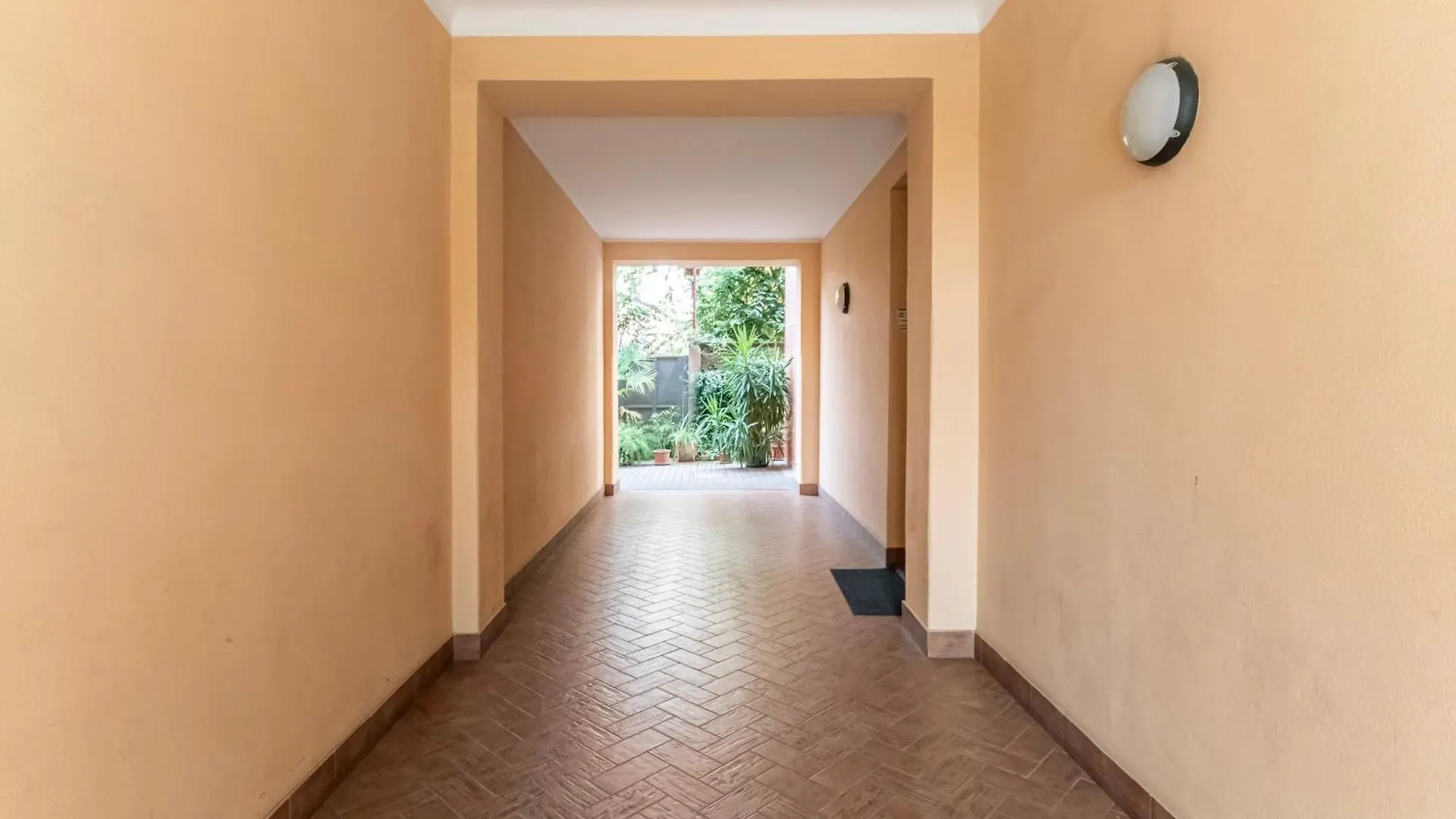 Bright Apartment 700M From Dergano M3 Milánó